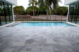 In palm beach, martin, indian river and st. Carrera White Marble Pool Deck Pavers Minimalistisch Pools Tampa Von Paramount Stoneworks Houzz