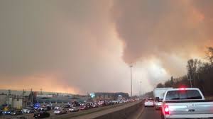 Alberta wildfire, alberta emergency management agency and local authorities are cooperating in the response. Alberta Fire Out Of Control 1 370 Square Miles Torched And Counting Cnn
