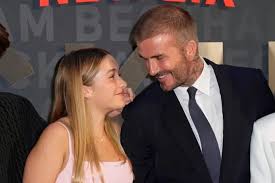 Harper Beckham, David Beckham's 'little princess' who steals the show from  her mother at Paris Fashion Week | Marca