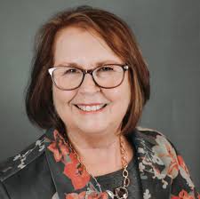 Diane Pilgrim's Instagram, Twitter & Facebook