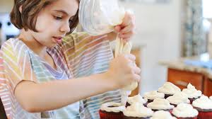 Amanda Tow, 11, debuts