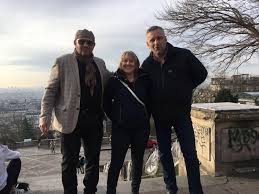 Il est élevé dans l'hôtel particulier de son père rue boudreau. L Amour Est Dans Le Pre La Valognaise Julie A Recu Ses Pretendants A Auvers La Presse De La Manche