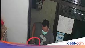 Dilengkapi dengan alamat & review pengunjung sehingga anda semakin mantap untuk menentukan toko perhiasan yang akan anda kunjungi. Satu Dari 4 Pelaku Perampokan Di Banyuwangi Diduga Bawa Senjata Siapa Dia