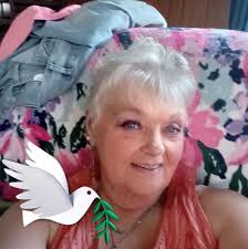 Who makes custom cakes from scratch for vow renewal in Ohio?