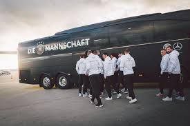 Comfort class hd mannschaftsbus dfb 2 dcs : Neuer Mannschaftsbus Dfb Team Die Mannschaft Facebook