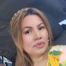 Dina Tobar (@dina.tobar53)