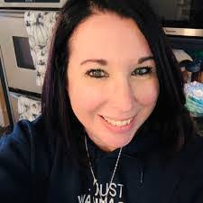 Amanda Eady's Instagram, Twitter & Facebook