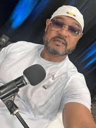 Raynard Nelson's Instagram, Twitter & Facebook