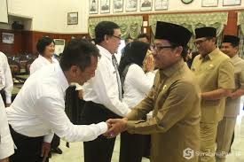 Soal survei karakter itu merupakan implementasi dari penguatan pendidikan. Kukuhkan 37 Kasek Sutiaji Ingatkan Soal Pendidikan Karakter Surabayapost