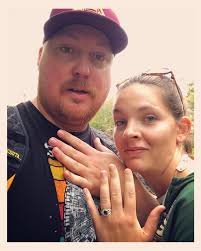 Mateya Miltich and Marcus Hendrickson 's Wedding Website