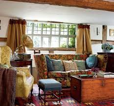 Pin By Martha Halfmann On Country Cottage Beach Style Cottage Living Rooms English Living Rooms Cottage Living