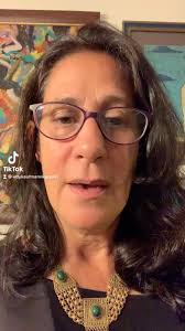 Quedan dos días para descargar gratis mi libro Invisibles, historias de  adolescentes que cometieron homicidio. Ojalá lo puedan descargar. Enlace en  mi biografía:)