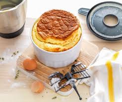 Souffle Au Chevre Et Au Thym Recette En 2020 Idee Recette Chevre Thym