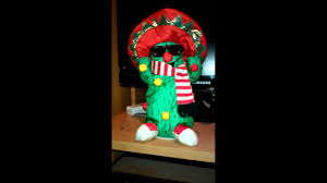 I wanna wish you a merry christmas i wanna wish céline dion. Carlos The Cactus Feliz Navidad Youtube