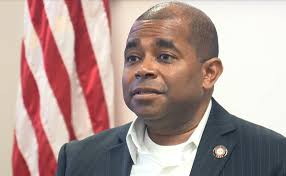 Free service connects military spouses & veterans to job opportunities