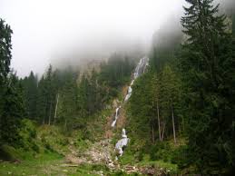 Vă invităm să vedeți cu noi peisajele magnifice ale celei mai înalte cascade din românia și să asculați legendele locului. Cascada Cailor Maramures Obiective Turistice Harta Romaniei
