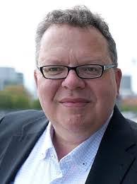 Michael Kube's Instagram, Twitter & Facebook