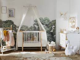 Coucou je sais que sa va paraître bizarre, mais je voudrais trouver des décorations artistiques pour alors moi comme j'avais pas trop d'idée pour décorer ma chambre avant, une copine m'a conseillé de passer directement sur mobilier kerr. Idee Deco Une Chambre Bebe Neutre Et Stylee Joli Place