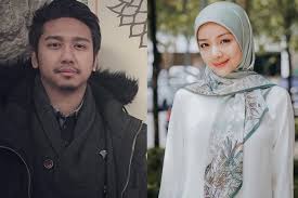 Emir dan mira filzah dinikahkan bapa mira, badioezaman ab khalik pada jam 8.58 malam. Info Penuh Majlis Kahwin Dan Nikah Mira Filzah Wan Emir Astar Iluminasi