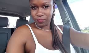 Jessica Mahnke's Instagram, Twitter & Facebook