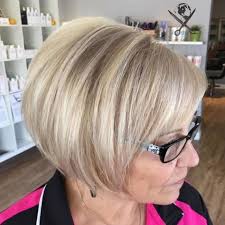 35 idées de coupe pour cheveux femme de 50 ans avec des lunettes. 10 Coiffures Courtes Chics Et Simples Pour Les Femmes De Plus De 50 Ans