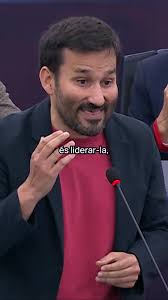 Tengan cuidado es estafador 9:42 4.5G all LTE "il 81 A Assaas +59175863512  +591 75863512 Llamar Compartir 20:58 場細馬 30 45G culli wll Comprobante X  ¡Pago realizado! Bs 100.00 Para PABLO EFRAIN