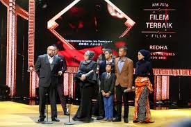 Saksikan anugerah skrin 2018 ! Redha Is Anugerah Skrin 2016 S Best Film