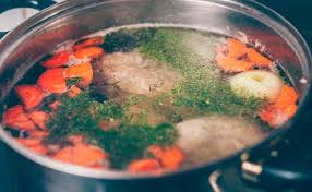 El remojo se hace siempre en agua limpia del tiempo, en un recipiente. Asi Es Como Debes Cocinar Las Legumbres Tips Para Cocer Las Legumbres