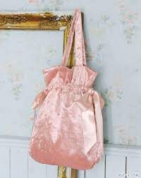 大きなリボンがかわいい ベロアのトートバッグの作り方 ぬくもり トートバッグ リボン ベロア 収納 手作り 作り方 ハンドメイド 手芸 nukumore ファブリックバッグ 巾着バック 手作り