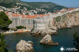 Croacia, oficialmente república de croacia, es uno de los veintisiete estados soberanos que forman la unión europea, el cual está ubicado entre europa central, europa meridional y el mar adriático; Guia De Turismo De Croacia Informacion Para Viaje Y Vacaciones A Croacia