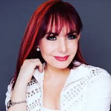 Arianna Jadzia Hernandez"