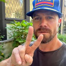 Stephen Amell