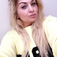 Pornoactrice Bobbi Eden is getuige van bevalling in Bergen op Zoom en  Duncan Laurence als een kind zo blij