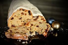 Ein Einfaches Und Geniales Ddr Rezept Fur Dresdner Christstollen Findest Du Hier Viel Spass Beim Zubereiten U Christstollen Rezept Christstollen Stollen Rezept