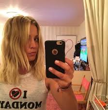 After chopping off even more of her locks, the big bang theory star gave her fans what they wanted on june 4: Kaley Cuoco Has Short Hair And It S For The Big Bang Theory