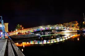 La Passerelle Du Port De Gruissan De Nuit Par Matthieu Gruissan Touriste Photos
