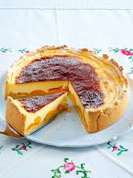 Selbst Gemachter Vanillepudding Und Aprikosen In Einem Kuchen Wer Kann Da Schon Widerstehen Pudding Kuchen Aprikose Rezepte Kuchen