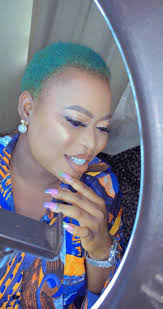 Tell me how your life is going using emojis only…