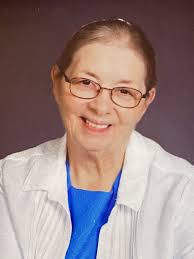 Amanda Petersheim's Instagram, Twitter & Facebook