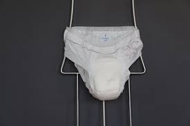 L'incontinence urinaire concerne jusqu'à 80 % des personnes âgées en institution ; Comparatif De Couches Adultes Contre L Incontinence