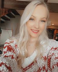 Aliha 💛 (@aloha_aliha) • Instagram photos and videos