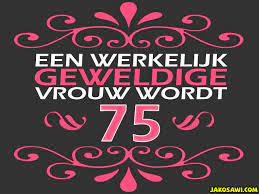 75 Jaar Vrouwroze En Wit Op Grijseen Werkelijk Geweldige Vrouw Wordt 75 Verjaardag Vrouw Verjaardag Humor Grappige Verjaardagswensen