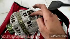 Sekiranya terdapat gas hidrogen terbebas daripada bateri kereta, percikan api boleh menyebabkan letupan dan ini boleh menyebabkan kecedaraan serius. Kereta Tak Hidup Pulak Cara Tukar Alternator Dan Kenal Pasti Youtube