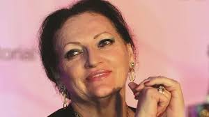 Prof. Dr. Monica Pop: „Utilizarea calculatorului, tabletei sau a  telefonului nu pot cauza afecțiuni oftalmologice... este o legendă.”