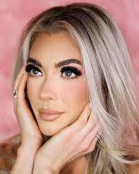 Lash artist needed in Scottsdale, AZ