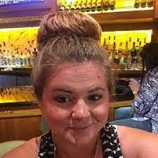 Suzanne Willoughby's Instagram, Twitter & Facebook