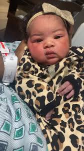 I cant stop staring mamas 🥰😘 #pregnanttiktok #momsoftiktok  #babiesoftiktok #newbornbaby #newborn #fyp #babygirl #pregnancy  #pregnancytiktok