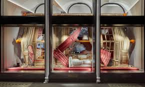 Hundreds of miles of stitching make up Hermès Maison's enchanting quilt windows in London