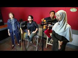 Ramai yang memuji kelunakan suaranya dan bakat yang ada pada bintang dari negeri sembilan ini. Download Sha Ara 3gp Mp4 Codedfilm