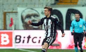 Rıdvan'ın sağ arka adalesinde problem yaşadığı belirtildi. Besiktas Ta Ridvan Yilmaz Gorev Basina